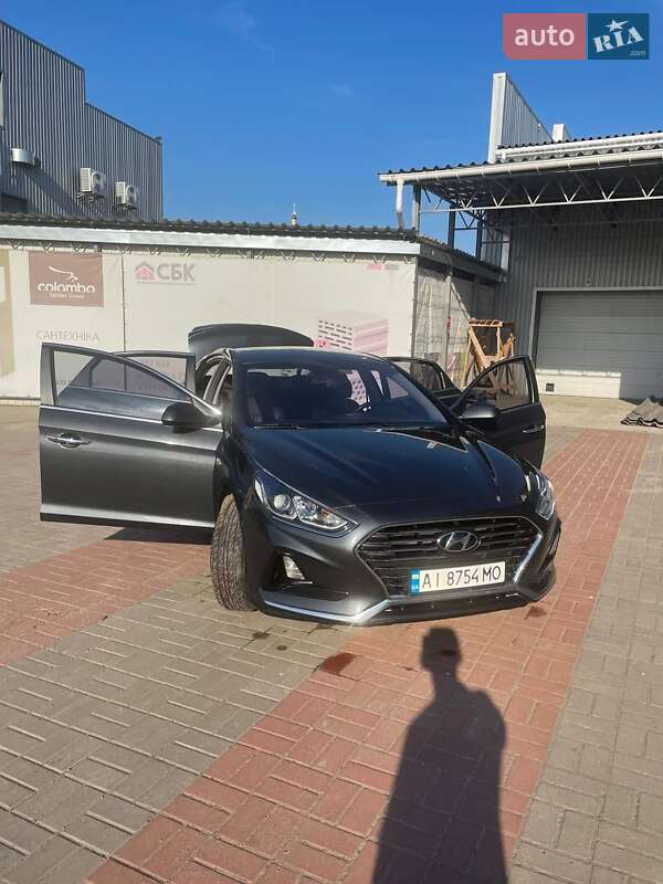 Седан Hyundai Sonata 2017 в Прилуках