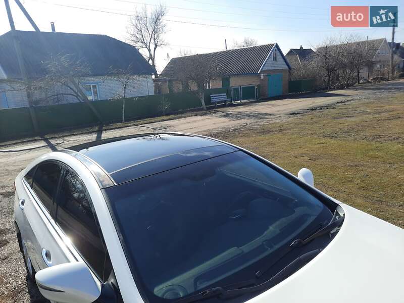 Седан Hyundai Sonata 2011 в Карловке Седан Hyundai Sonata 2011 в Карловке