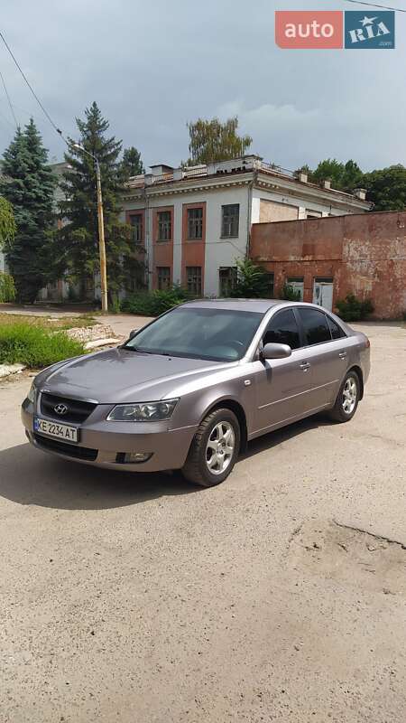 Седан Hyundai Sonata 2005 в Днепре