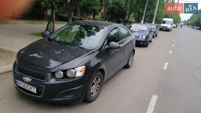 Седан Chevrolet Sonic 2013 в Запорожье Седан Chevrolet Sonic 2013 в Запорожье