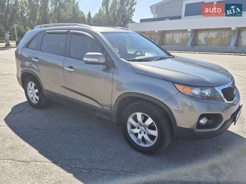 Внедорожник / Кроссовер Kia Sorento 2011 в Запорожье