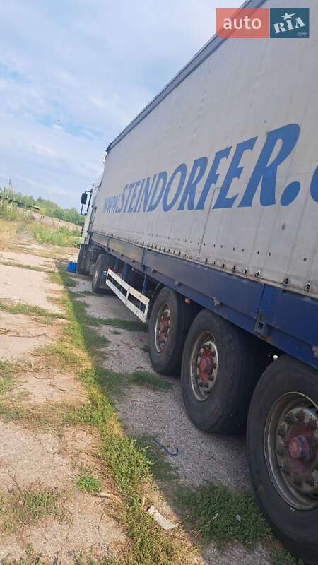 Бортовий напівпричіп Schwarzmuller SPA-3E 2004 в Кам'янському