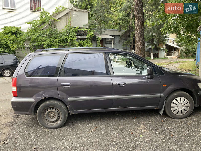 Мінівен Mitsubishi Space Wagon 2001 в Києві