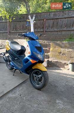 Грузовые мотороллеры, мотоциклы, скутеры, мопеды Peugeot Speedfight 2015 в Снятине