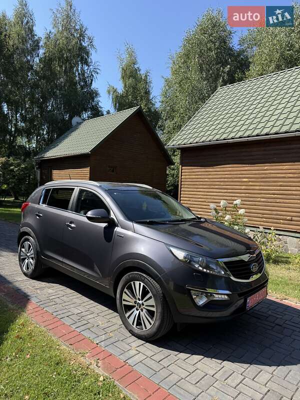 Внедорожник / Кроссовер Kia Sportage 2011 в Луцке