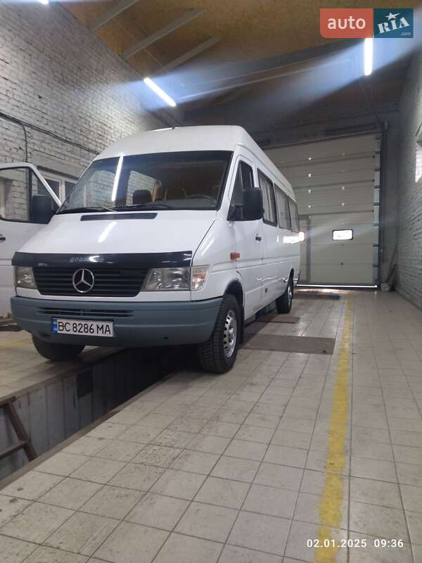 Туристический / Междугородний автобус Mercedes-Benz Sprinter 1997 в Шептицькому