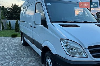 Грузовой фургон Mercedes-Benz Sprinter 2011 в Черновцах