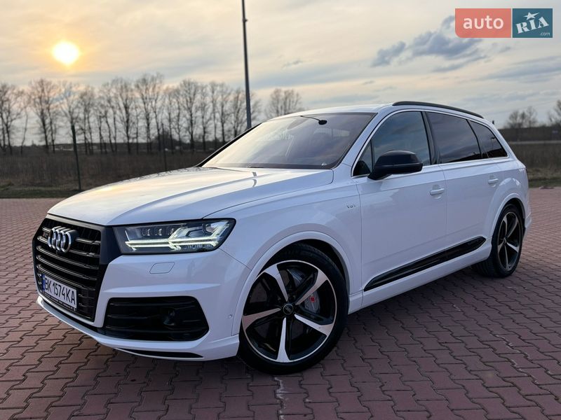 Внедорожник / Кроссовер Audi SQ7 2017 в Ровно Внедорожник / Кроссовер Audi SQ7 2017 в Ровно