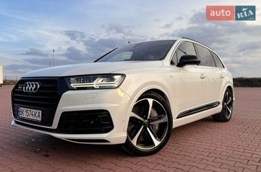 Внедорожник / Кроссовер Audi SQ7 2017 в Ровно