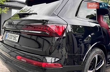 Внедорожник / Кроссовер Audi SQ7 2021 в Баре