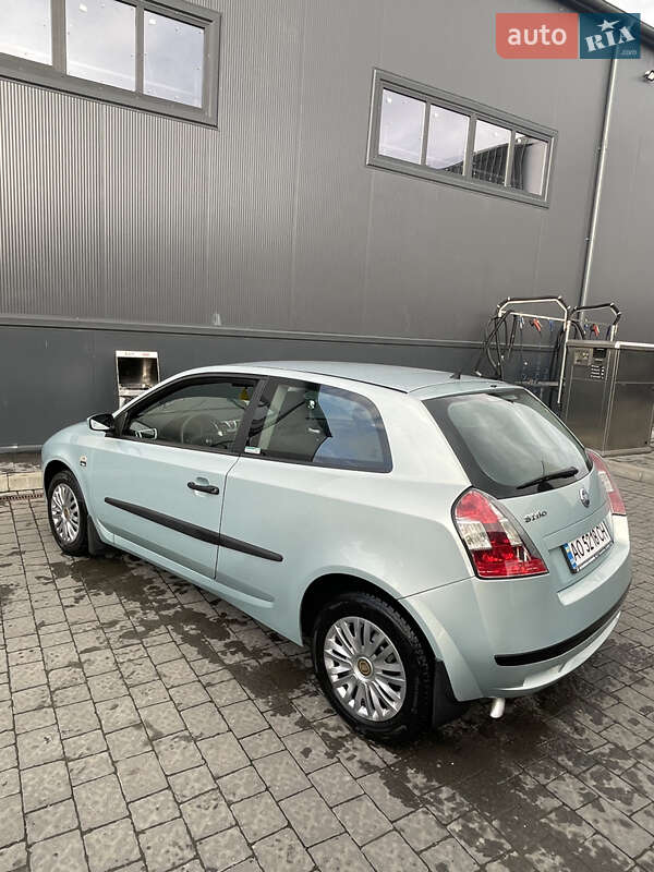 Хэтчбек Fiat Stilo 2005 в Ужгороде