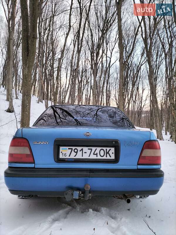 Седан Nissan Sunny 1995 в Чечельнике
