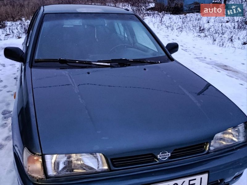 Седан Nissan Sunny 1993 в Жмеринке