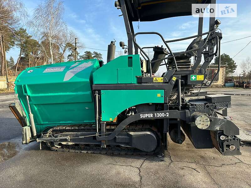 Асфальтоукладчик Vogele Super 2008 в Виннице Асфальтоукладчик Vogele Super 2008 в Виннице