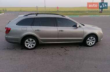 Универсал Skoda Superb 2013 в Володарке