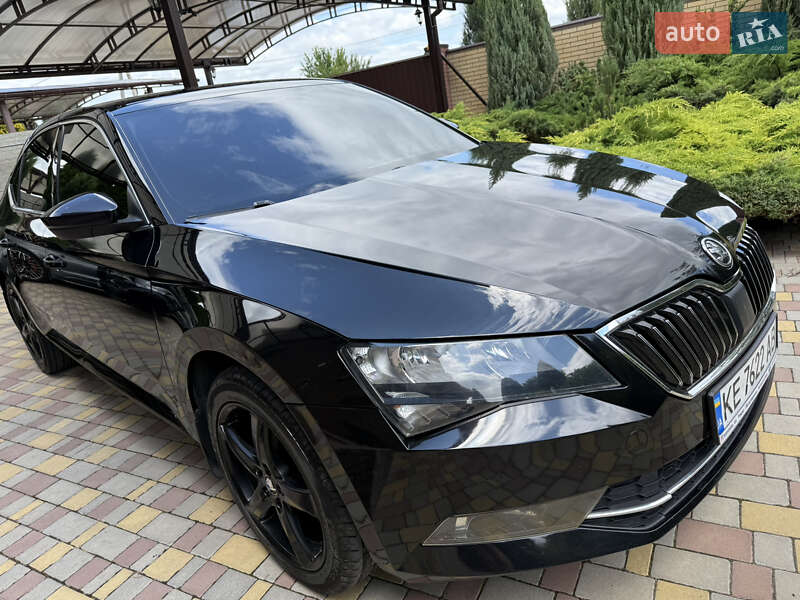 Ліфтбек Skoda Superb 2015 в Дніпрі Ліфтбек Skoda Superb 2015 в Дніпрі