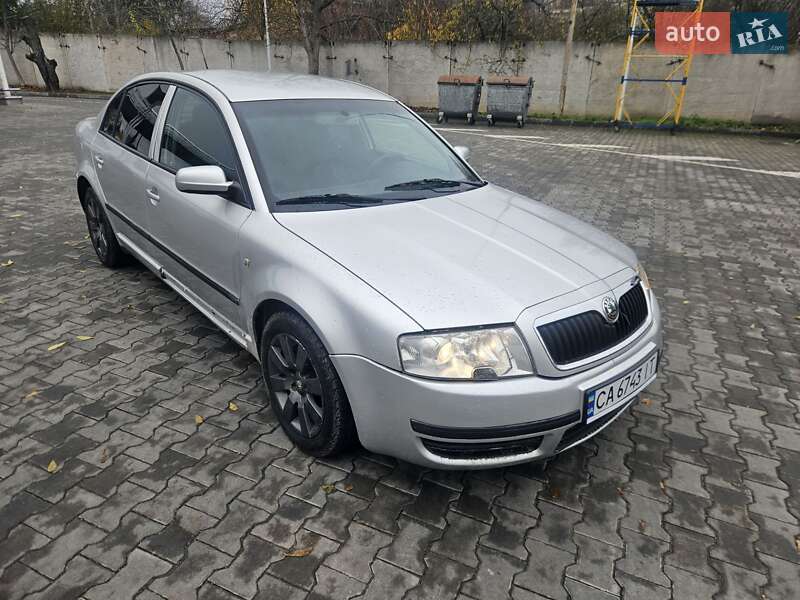 Лифтбек Skoda Superb 2005 в Виннице