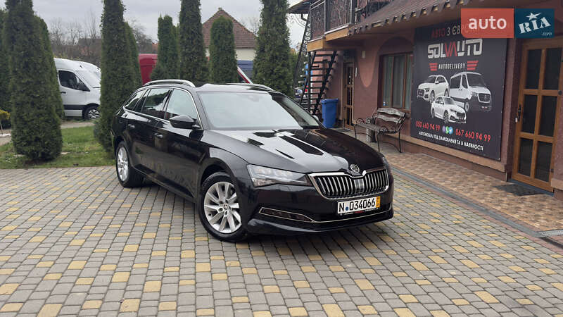 Универсал Skoda Superb 2022 в Сваляве