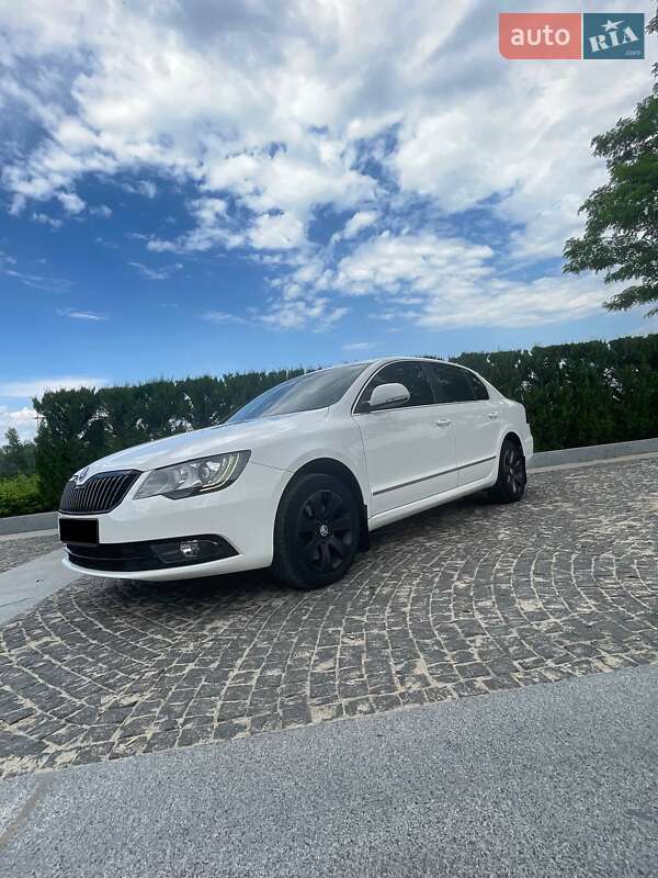 Лифтбек Skoda Superb 2014 в Днепре