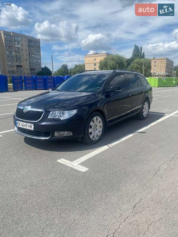 Универсал Skoda Superb 2011 в Каменец-Подольском