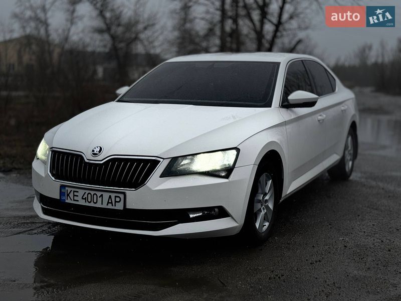 Лифтбек Skoda Superb 2015 в Павлограде