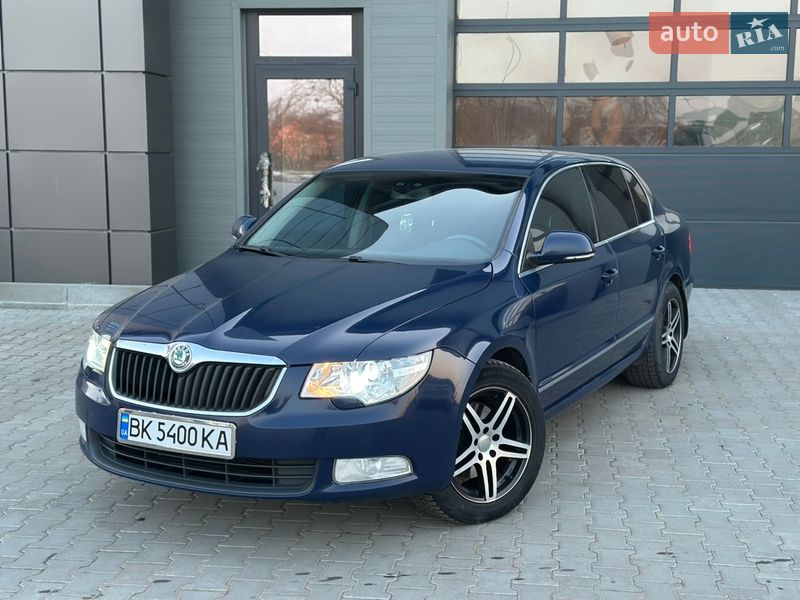 Лифтбек Skoda Superb 2008 в Сарнах