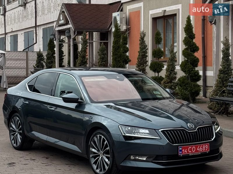 Лифтбек Skoda Superb 2016 в Стрые