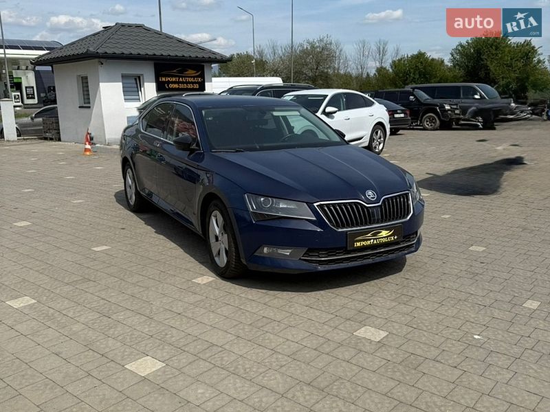 Ліфтбек Skoda Superb 2016 в Іршаві
