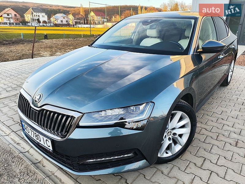 Лифтбек Skoda Superb 2019 в Ужгороде