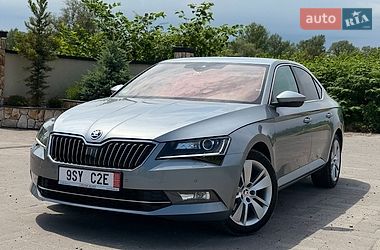 Ліфтбек Skoda Superb 2016 в Хусті