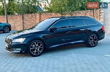 Универсал Skoda Superb 2015 в Дубно