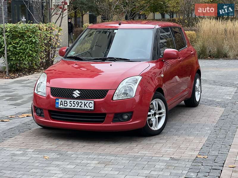 Хэтчбек Suzuki Swift 2008 в Киеве