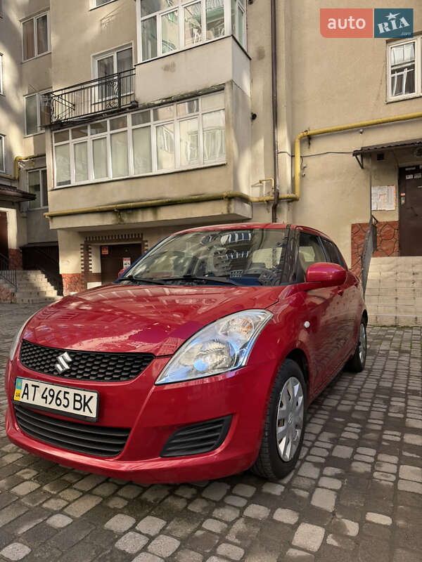 Хэтчбек Suzuki Swift 2012 в Ивано-Франковске