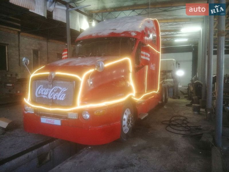 Тягач Kenworth T2000 2003 в Калиновке