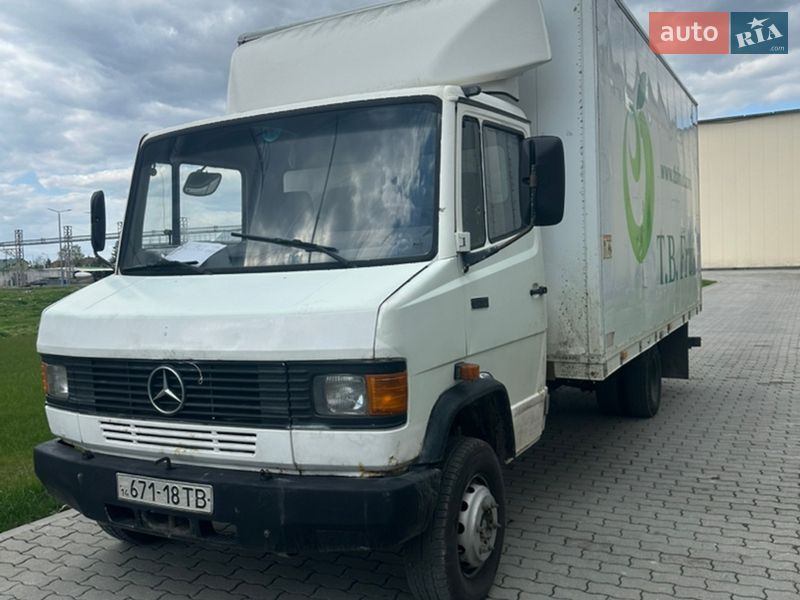 Грузовой фургон Mercedes-Benz T2 1996 в Городке