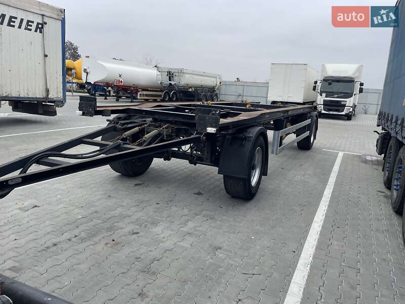 Контейнеровоз Mueller-Mitteltal T3 2007 в Чернівцях Контейнеровоз Mueller-Mitteltal T3 2007 в Чернівцях