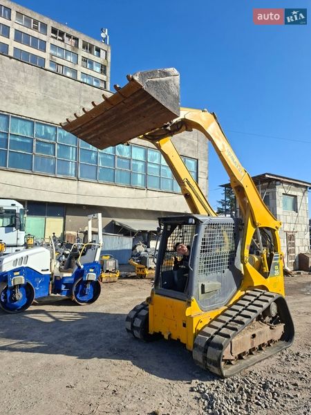 Фронтальный погрузчик Bobcat Т750 2009 в Львове