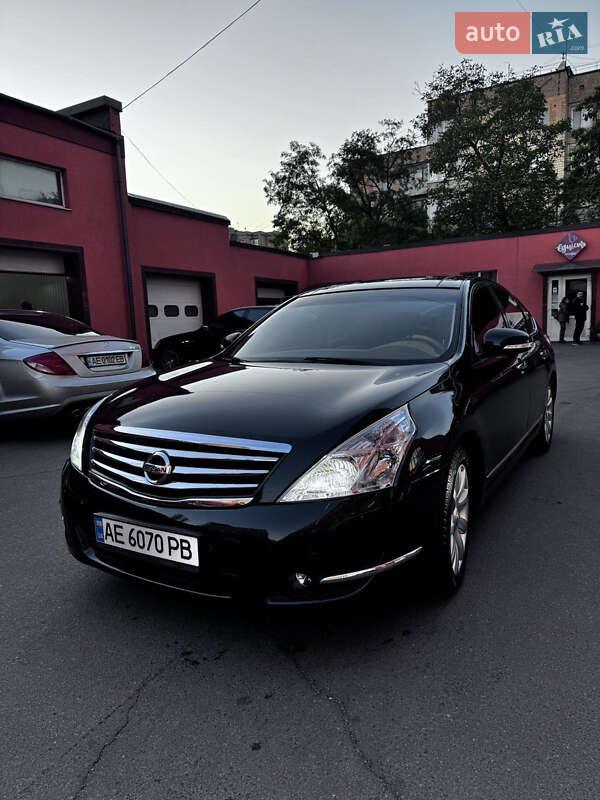Седан Nissan Teana 2011 в Кривом Роге