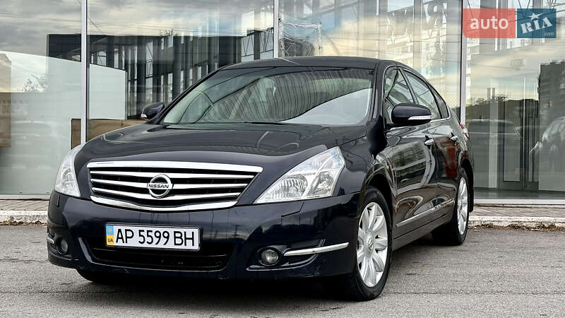Седан Nissan Teana 2010 в Запорожье
