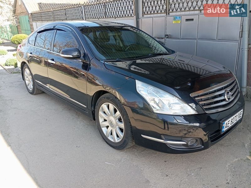 Седан Nissan Teana 2008 в Никополе