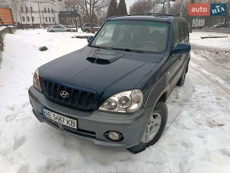 Внедорожник / Кроссовер Hyundai Terracan 2004 в Черновцах