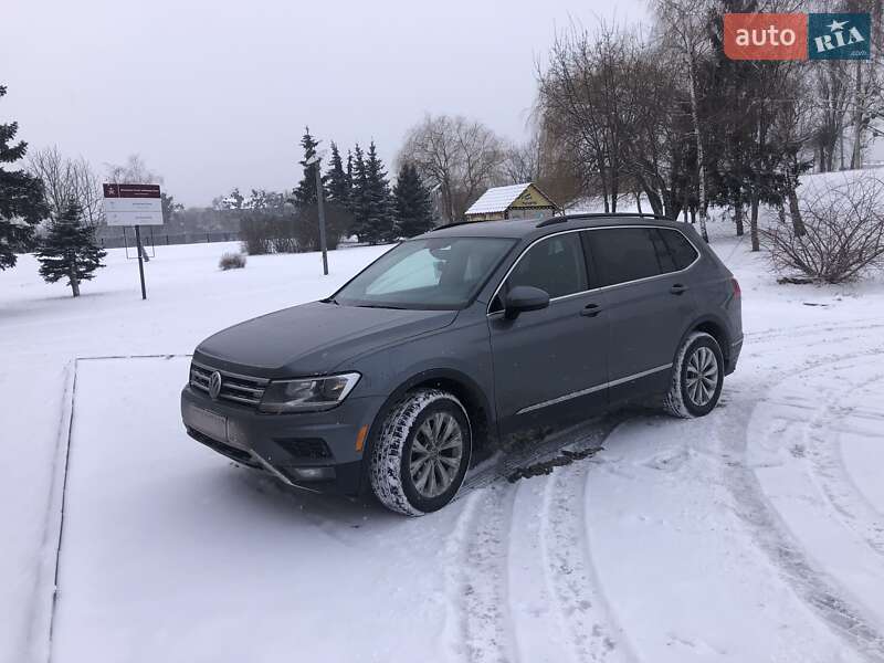 Внедорожник / Кроссовер Volkswagen Tiguan 2017 в Херсоне