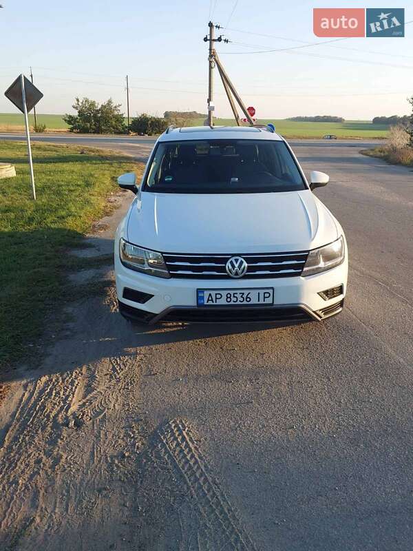 Внедорожник / Кроссовер Volkswagen Tiguan 2017 в Тернополе