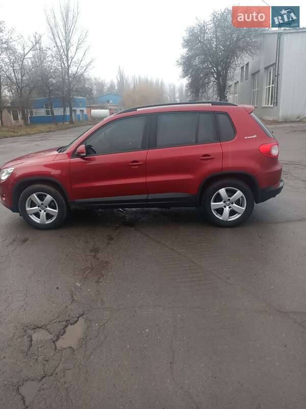 Внедорожник / Кроссовер Volkswagen Tiguan 2011 в Кривом Роге Внедорожник / Кроссовер Volkswagen Tiguan 2011 в Кривом Роге