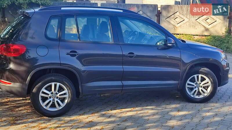 Внедорожник / Кроссовер Volkswagen Tiguan 2015 в Стрые