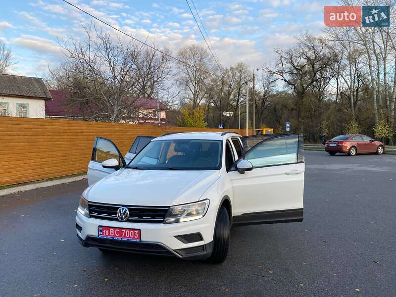 Внедорожник / Кроссовер Volkswagen Tiguan 2018 в Чернигове