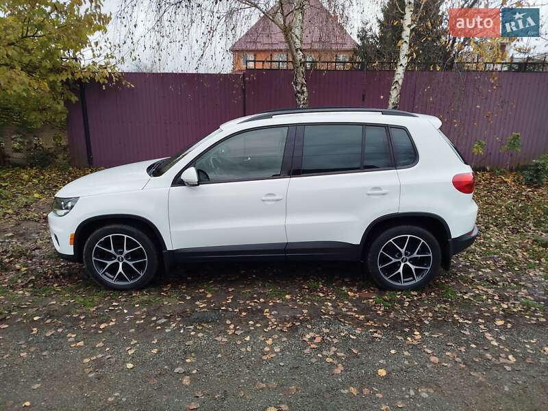 Внедорожник / Кроссовер Volkswagen Tiguan 2016 в Киеве