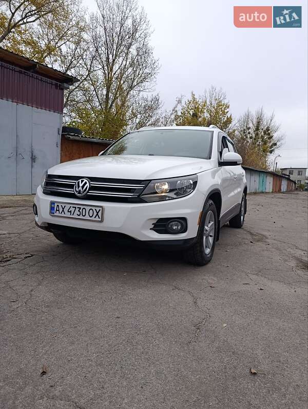 Внедорожник / Кроссовер Volkswagen Tiguan 2012 в Харькове