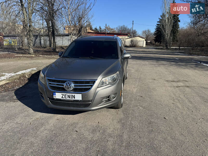 Внедорожник / Кроссовер Volkswagen Tiguan 2008 в Марганце