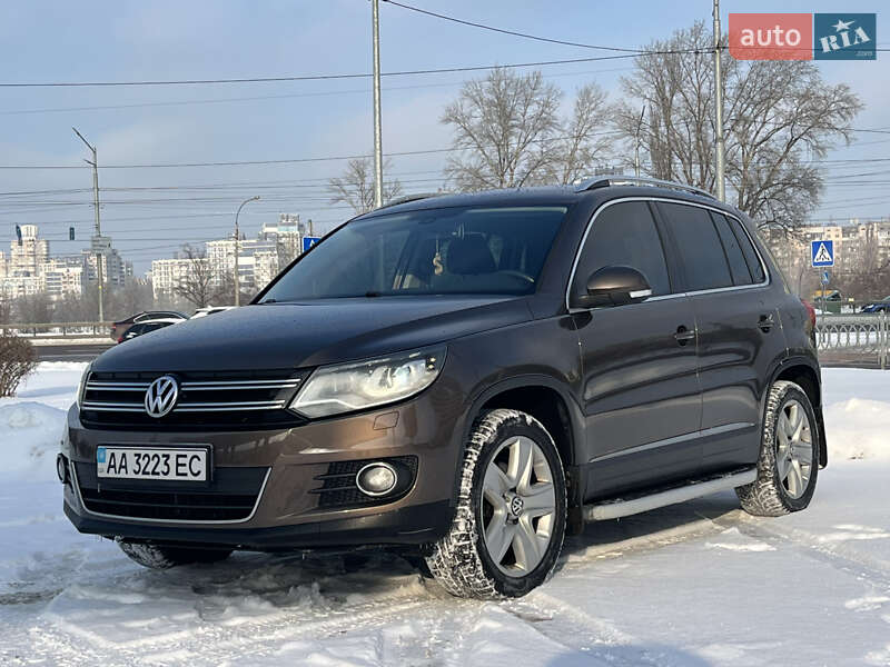 Внедорожник / Кроссовер Volkswagen Tiguan 2011 в Киеве